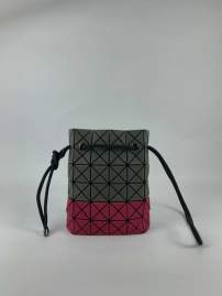 Picture of Issey Miyake Handbags _SKUfw143584298fw